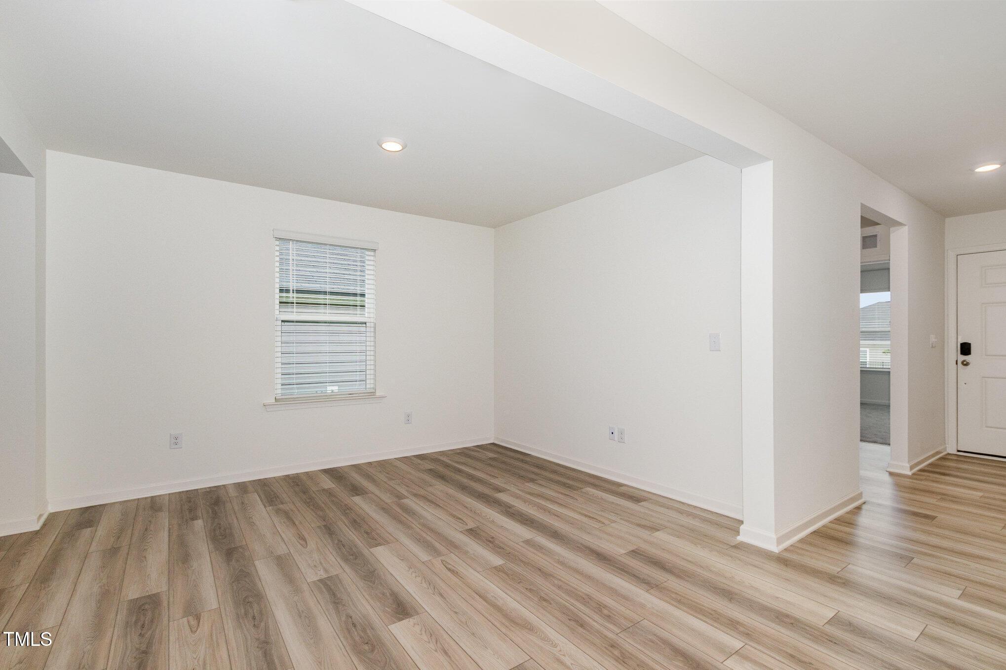 809 Doggard Lane Durham, NC 27703 - Photo 8 of 40 005_file_779