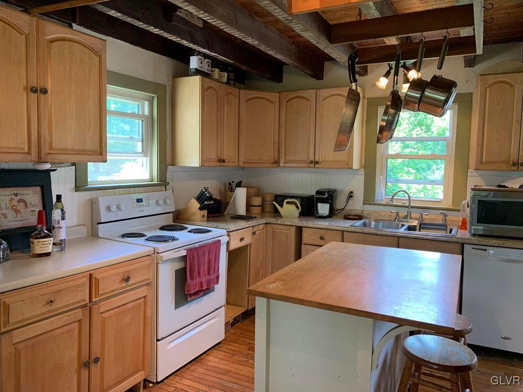 208 Rutt Road Bangor, PA 18013 - Photo 2 of 17 Gallery Image 2