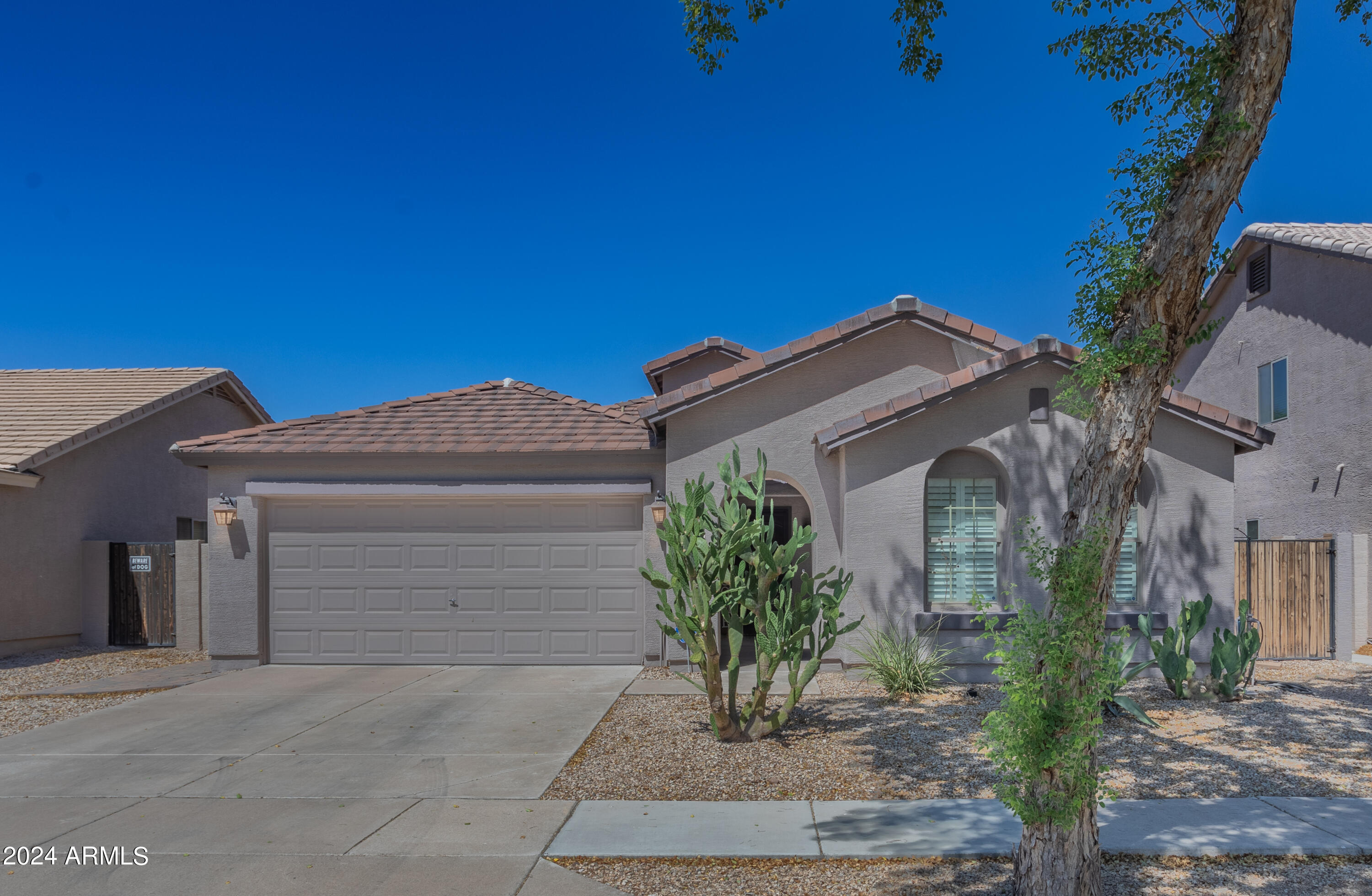 1712 East Beverly Road Phoenix, AZ 85042 - Photo 31 of 38 3V6A5606-HDR