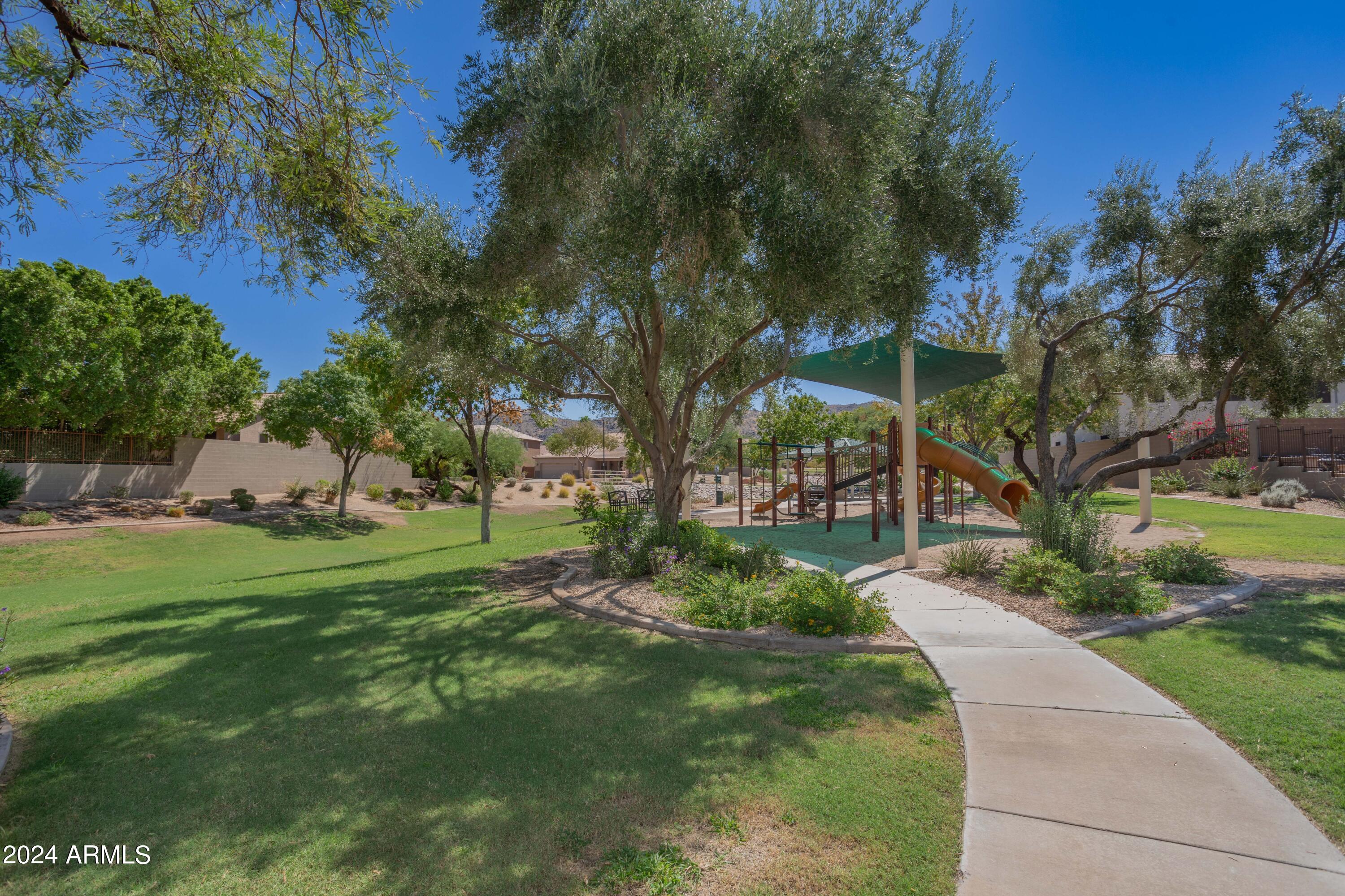 1712 East Beverly Road Phoenix, AZ 85042 - Photo 36 of 38 Paths in community