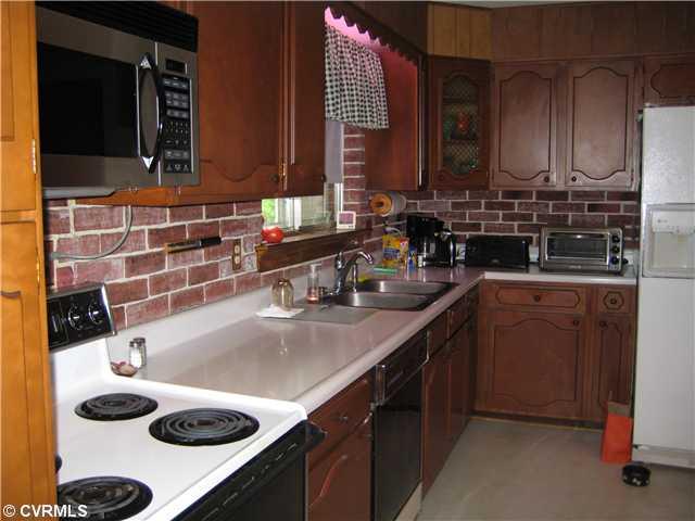 7709 Biscayne Road Henrico, VA 23294 - Photo 6 of 12 Kitchen