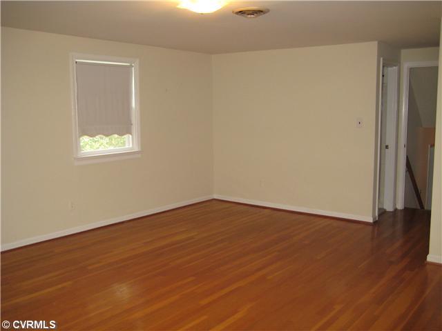 7709 Biscayne Road Henrico, VA 23294 - Photo 10 of 12 Bedroom - Extra large Bedroom with walk in closet and full bathroom attached on the 4th floor. Could make a fantastic master bedroom!