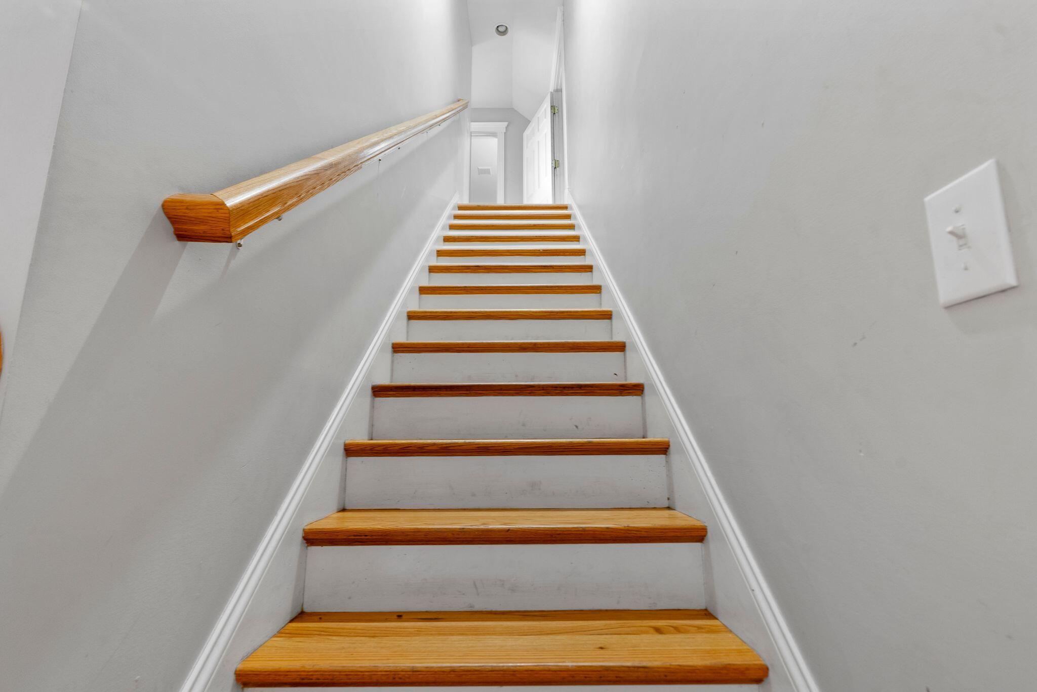 7300 Old Boonesboro Road Winchester, KY 40391 - Photo 44 of 52 Stairs to 4th bedroom & bonus room.