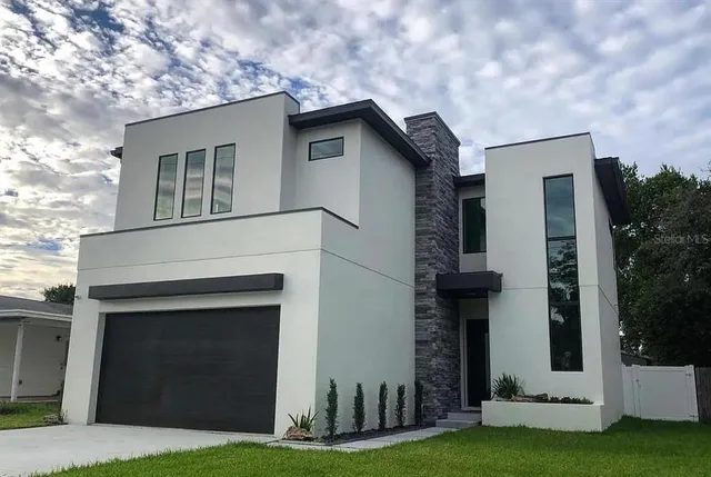 a front view of house with yard
