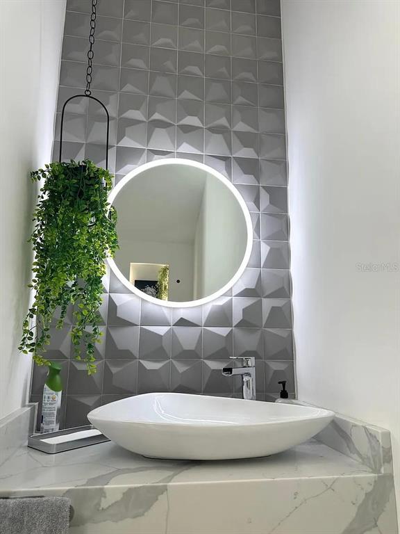 4217 West Arch Street Tampa, FL 33607 - Photo 4 of 22 a close view of sink