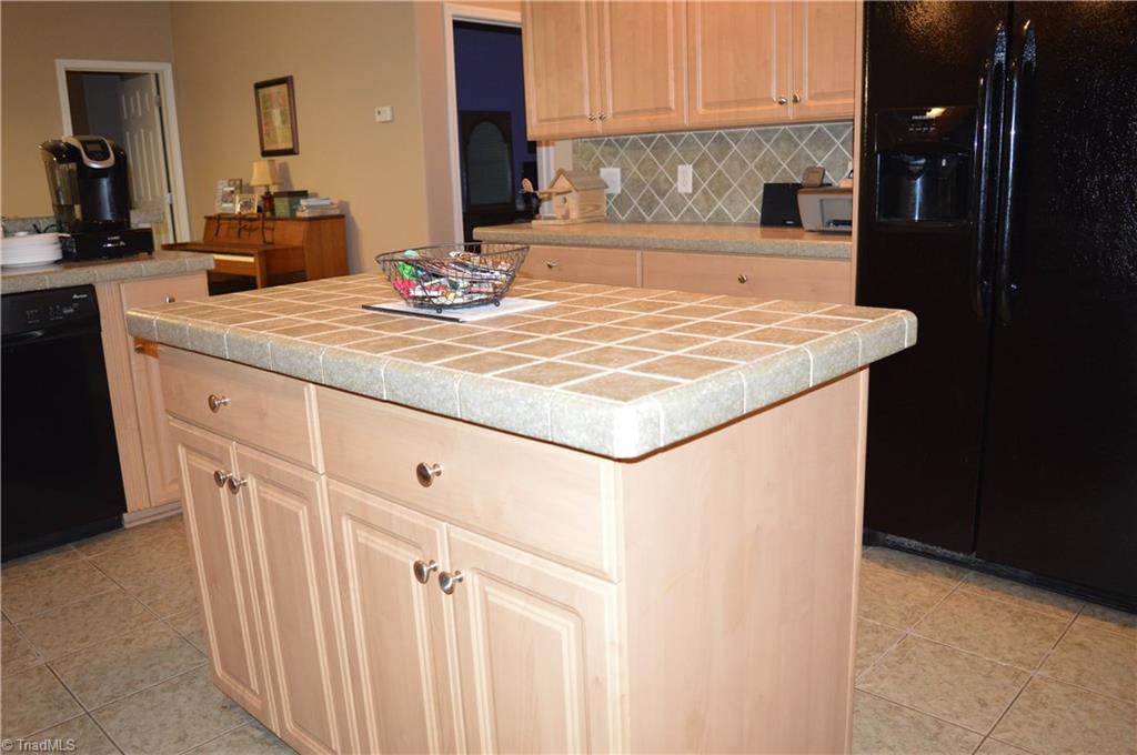 210 Mallard Road Madison, NC 27025 - Photo 11 of 30 Gallery Image 11