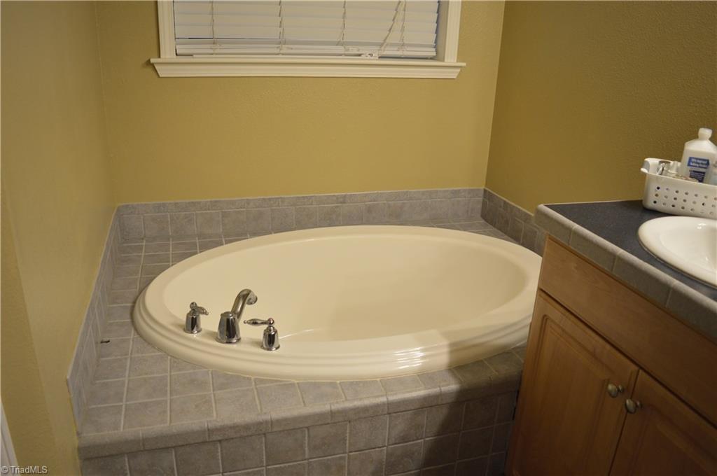 210 Mallard Road Madison, NC 27025 - Photo 21 of 30 Gallery Image 21