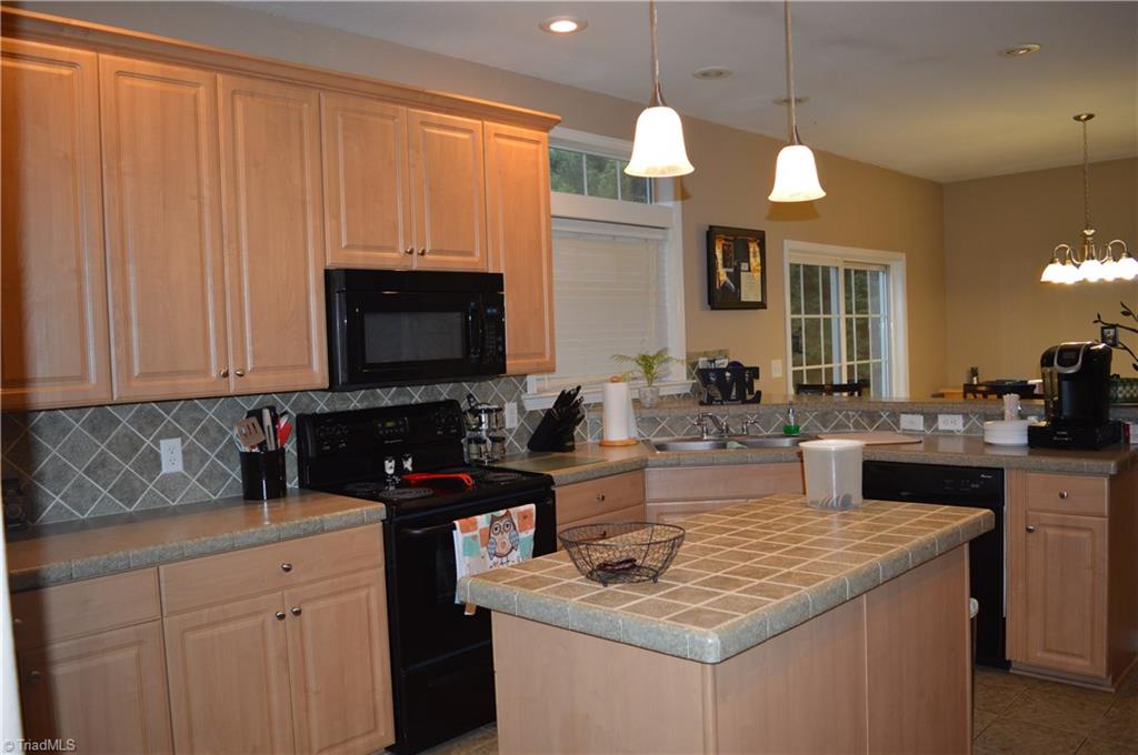 210 Mallard Road Madison, NC 27025 - Photo 7 of 30 Gallery Image 7