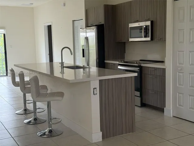 $3,000 | 7905 Northwest 104th Avenue, Unit 24, Doral, FL 33178