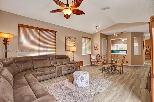 $460,000 | 15825 Southwest 11th Street, Pembroke Pines, FL 33027