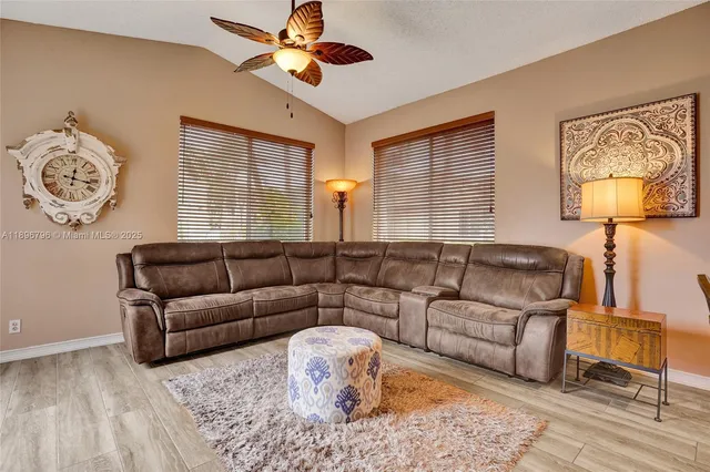 $460,000 | 15825 Southwest 11th Street, Pembroke Pines, FL 33027