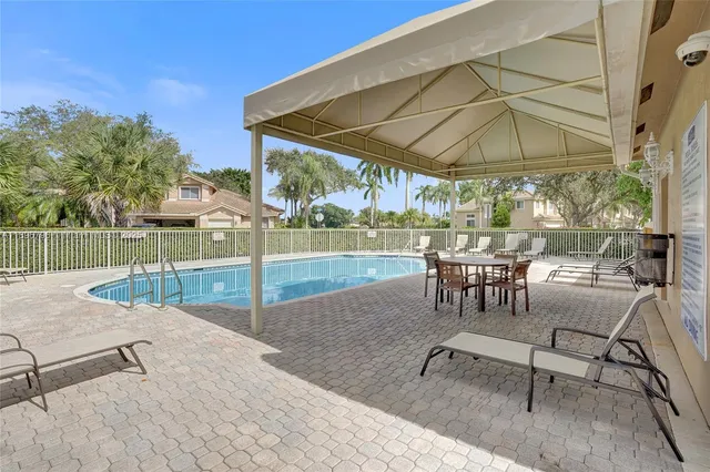 $460,000 | 15825 Southwest 11th Street, Pembroke Pines, FL 33027