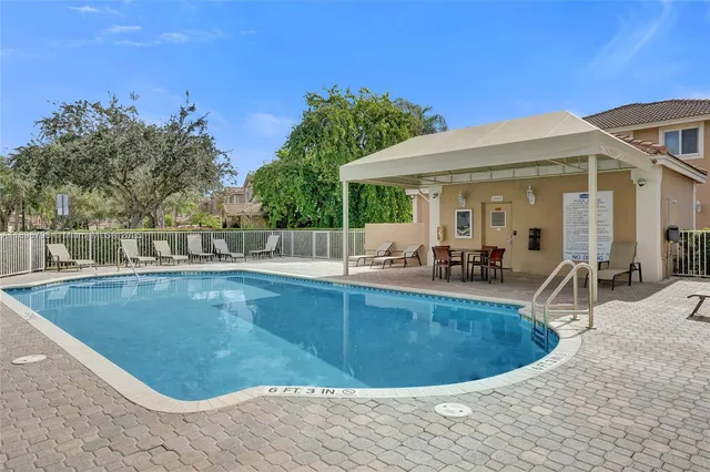 $460,000 | 15825 Southwest 11th Street, Pembroke Pines, FL 33027