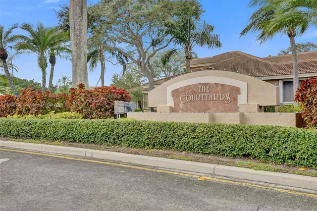 $460,000 | 15825 Southwest 11th Street, Pembroke Pines, FL 33027