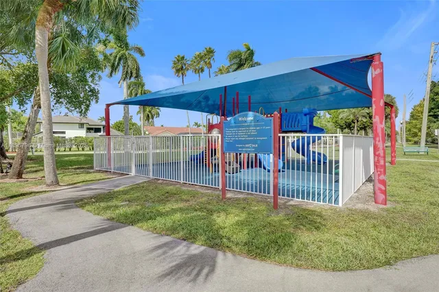 $460,000 | 15825 Southwest 11th Street, Pembroke Pines, FL 33027
