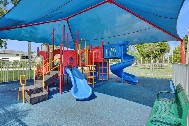 $460,000 | 15825 Southwest 11th Street, Pembroke Pines, FL 33027