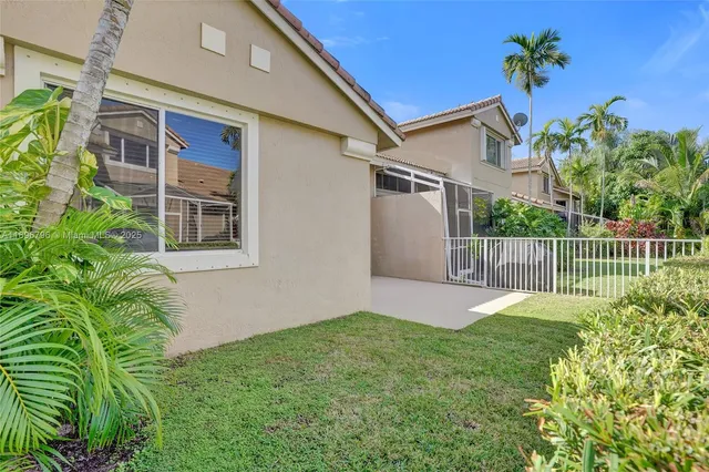$460,000 | 15825 Southwest 11th Street, Pembroke Pines, FL 33027