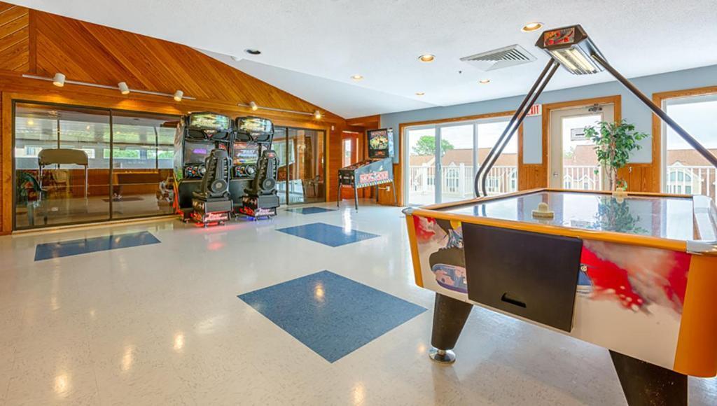 1373 Post Road, Unit 2C Wells, ME 04090 - Photo 5 of 20 VBTS CLUBHOUSE ARCADE & REC ROOM