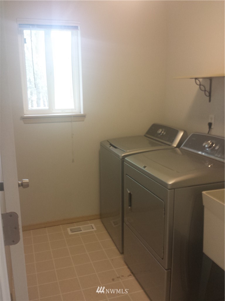 18921 Bayview Road Northwest Vaughn, WA 98394 - Photo 12 of 17 Gallery Image 12