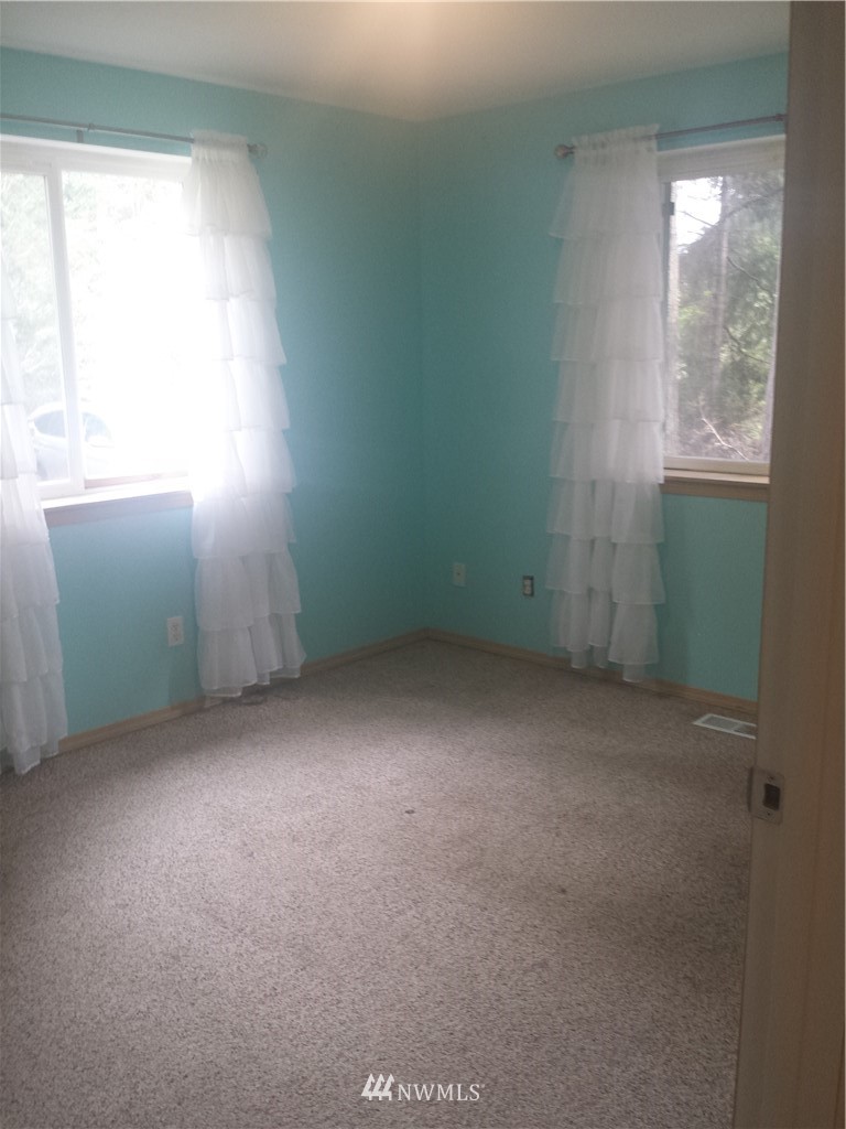 18921 Bayview Road Northwest Vaughn, WA 98394 - Photo 5 of 17 Gallery Image 5