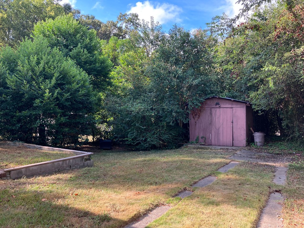 2318 Huggins Street Columbus, GA 31903 - Photo 40 of 40 a view of a backyard of a house
