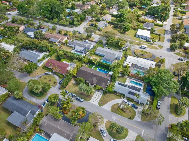 $2,595,000 | 6420 Southwest 63rd Terrace, South Miami, FL 33143