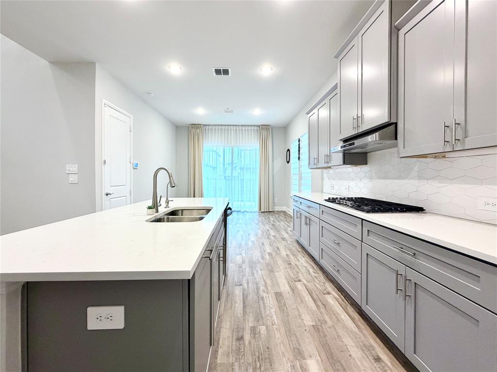 10756 Prairie Rose Road Frisco, TX 75035 - Photo 7 of 29