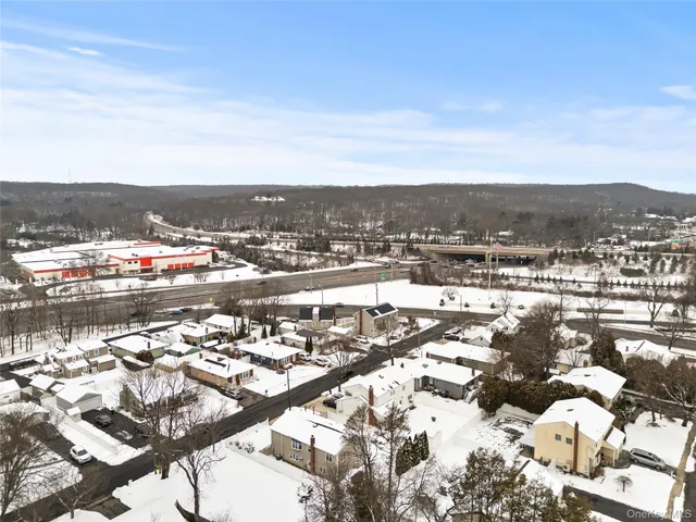 $4,500 | 12 Ross Avenue, Melville, NY 11747