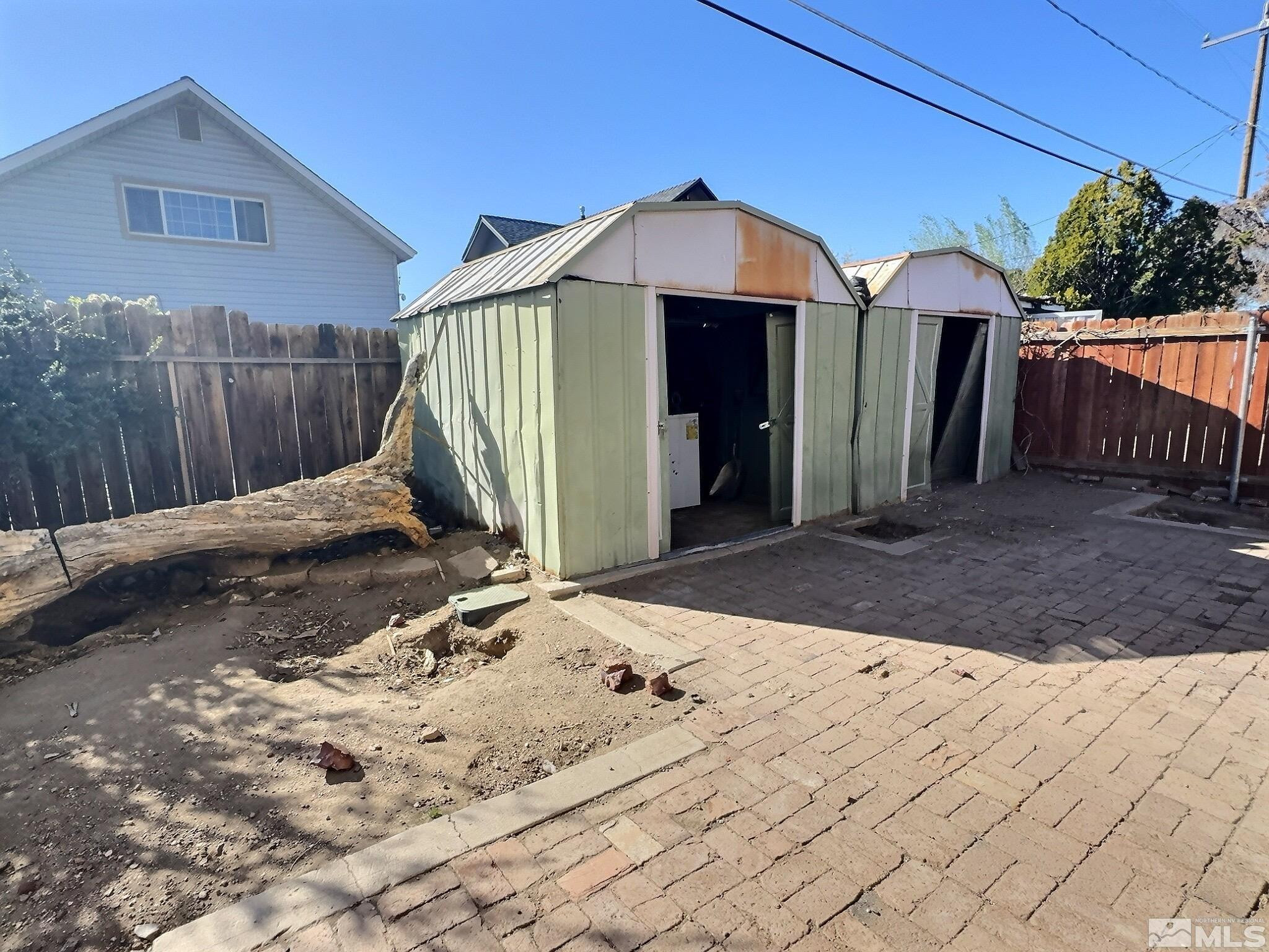 1201 Silverada Boulevard Reno, NV 89512 - Photo 15 of 16 a view of a backyard