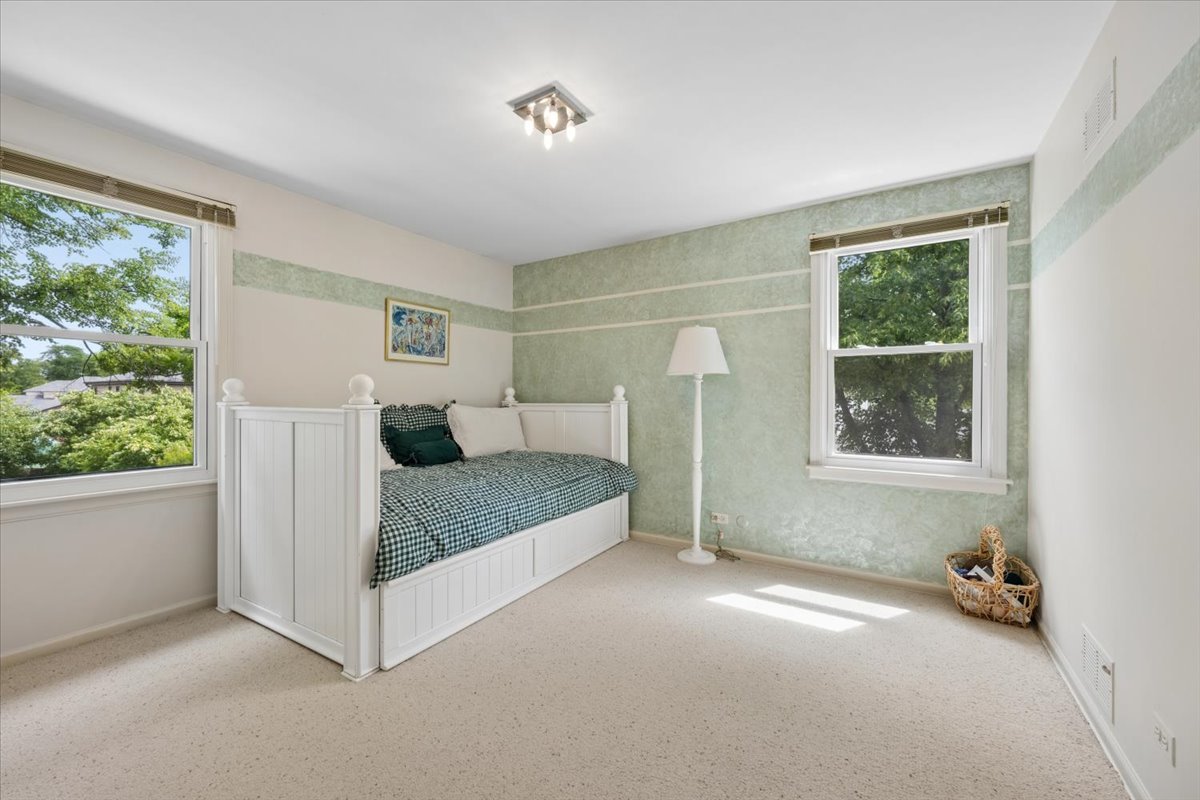 3724 Winnetka Road Glenview, IL 60026 - Photo 23 of 33