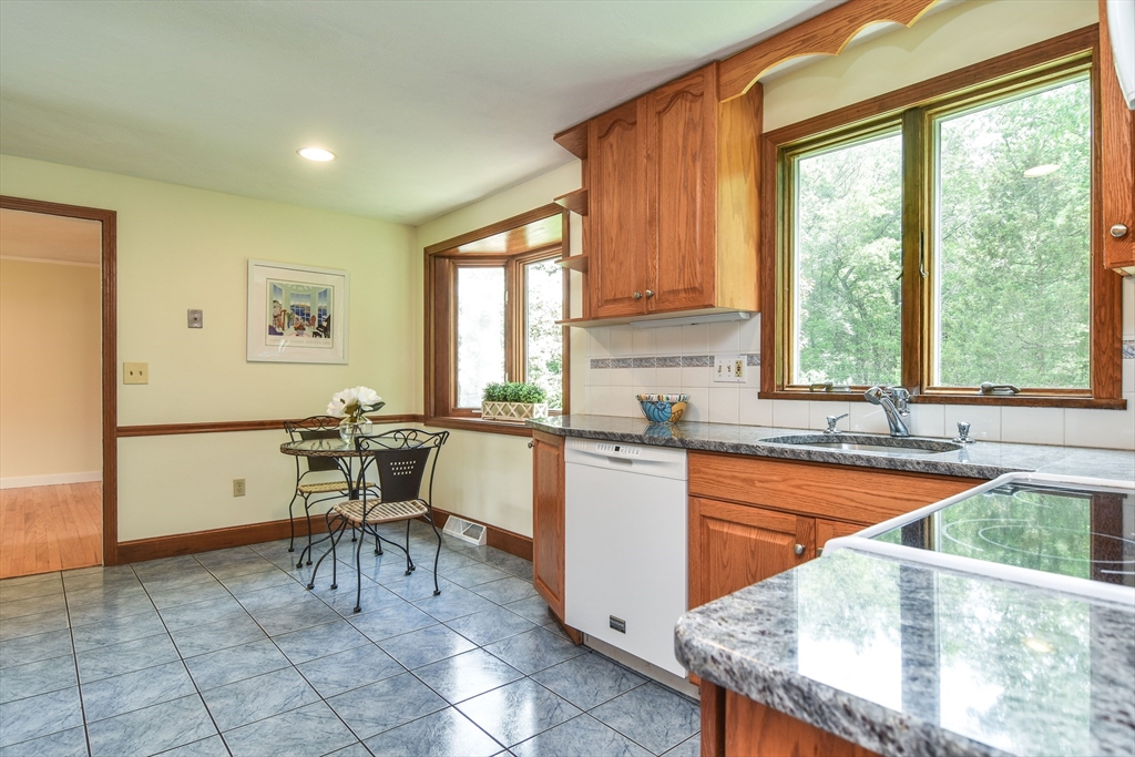 19 Swanson Road Framingham, MA 01701 - Photo 9 of 30
