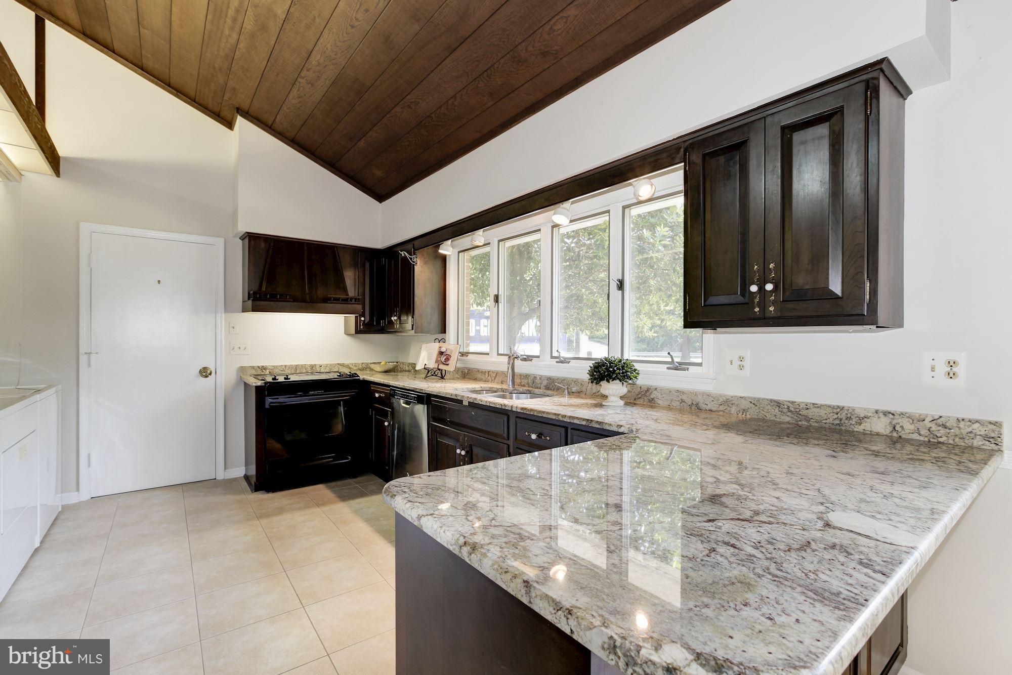1666 Winchester Road Annapolis, MD 21409 - Photo 7 of 25 Kitchen