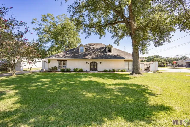 $475,000 | 8851 Menlo Drive, Baton Rouge, LA 70808