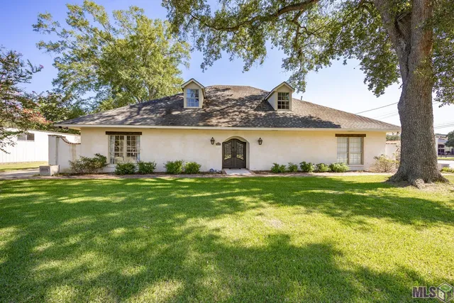 $475,000 | 8851 Menlo Drive, Baton Rouge, LA 70808