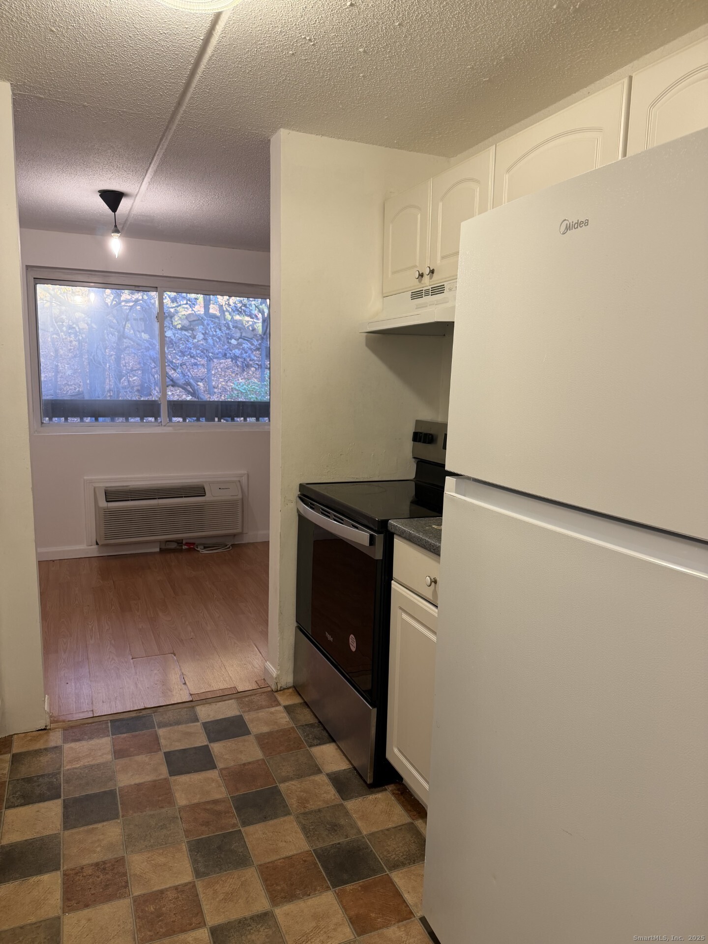 126 Triangle Street, Unit B46 Danbury, CT 06810 - Photo 8 of 14