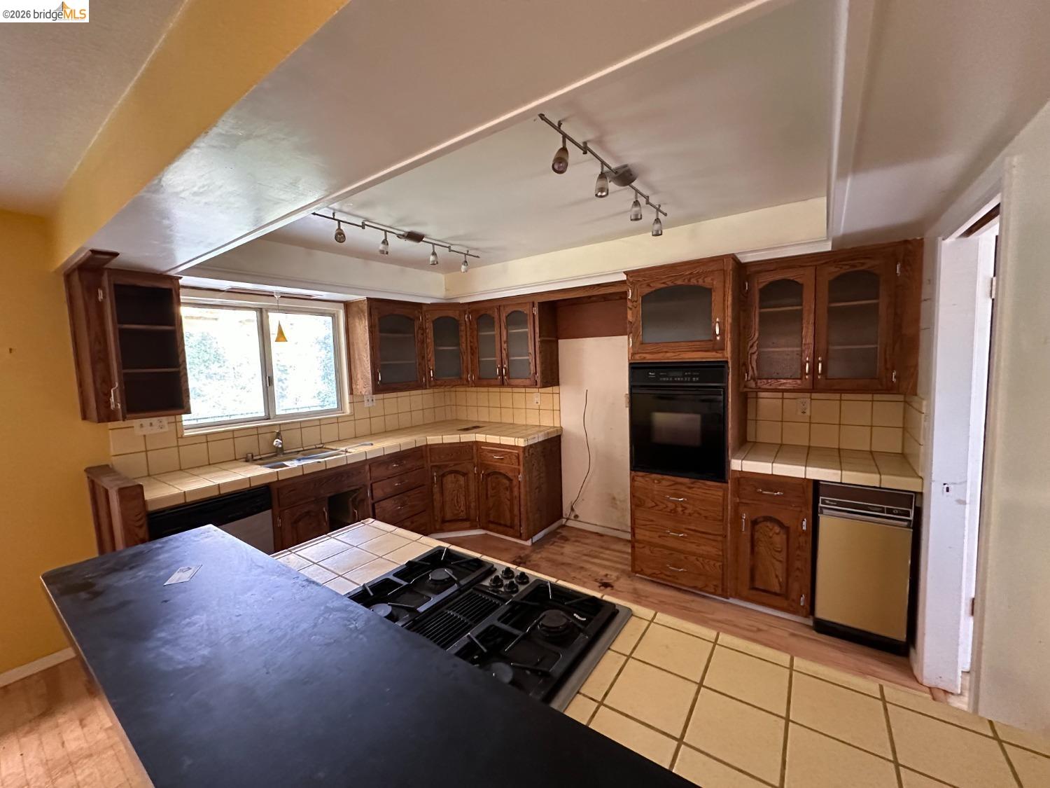 19071 West Allan Volcano, CA 95689 - Photo 6 of 42 a living room with furniture