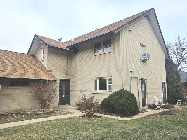 $2,150 | 863 North Northwest Highway, Unit 2, Park Ridge, IL 60068