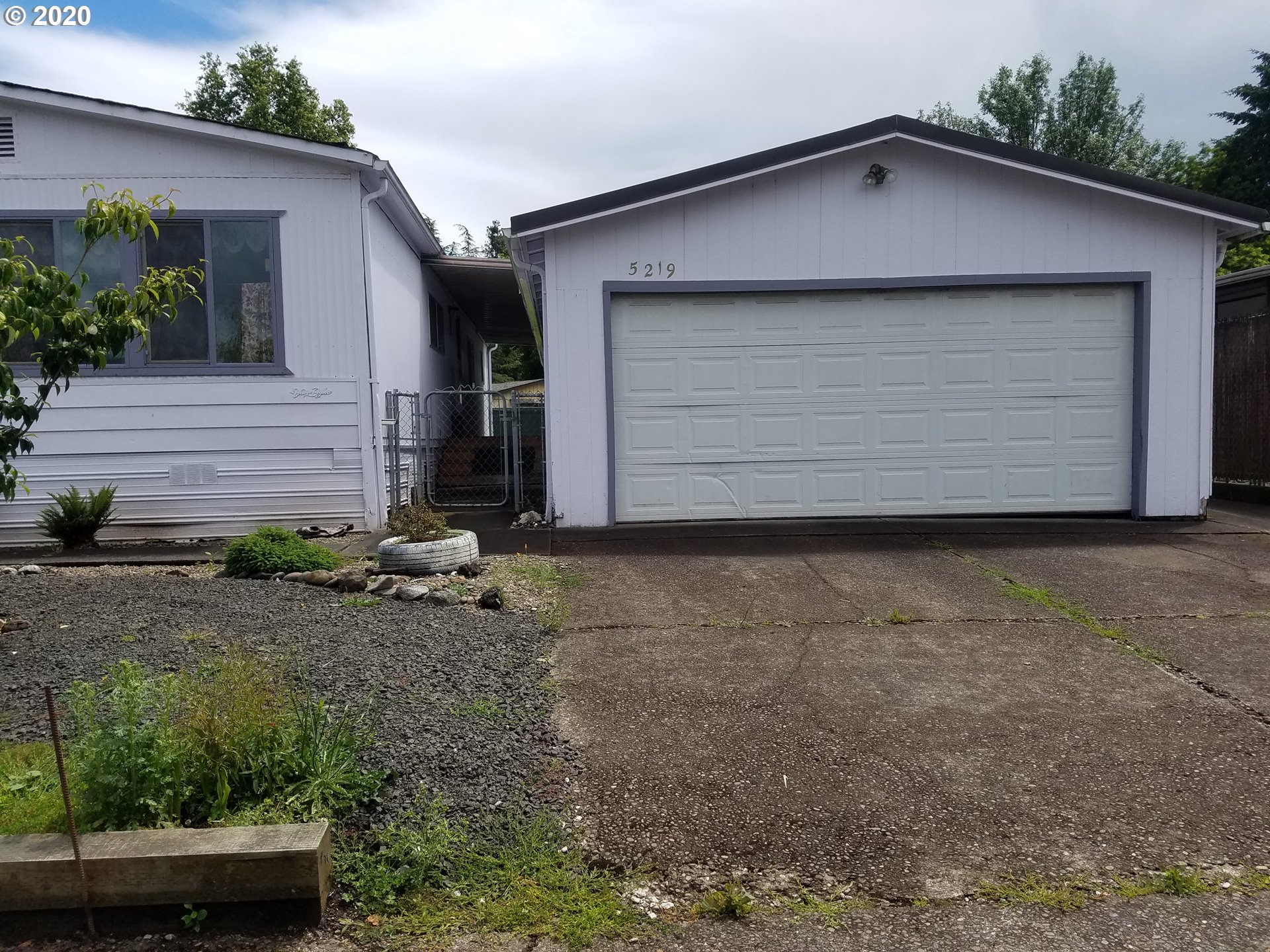 5219 Daisy Street Springfield, OR 97478 - Photo 2 of 25
