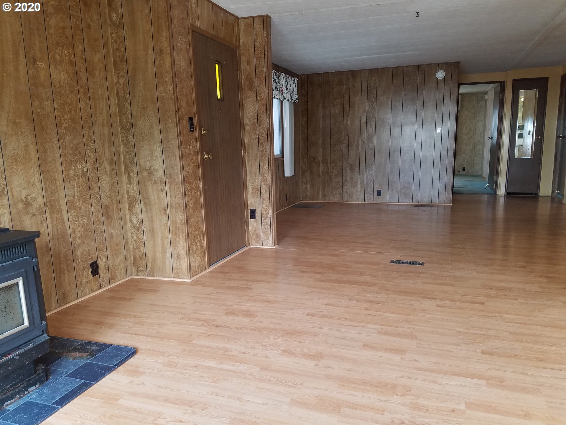 5219 Daisy Street Springfield, OR 97478 - Photo 5 of 25