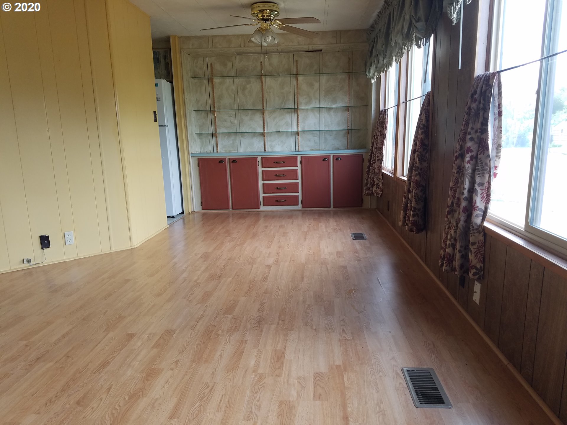 5219 Daisy Street Springfield, OR 97478 - Photo 7 of 25