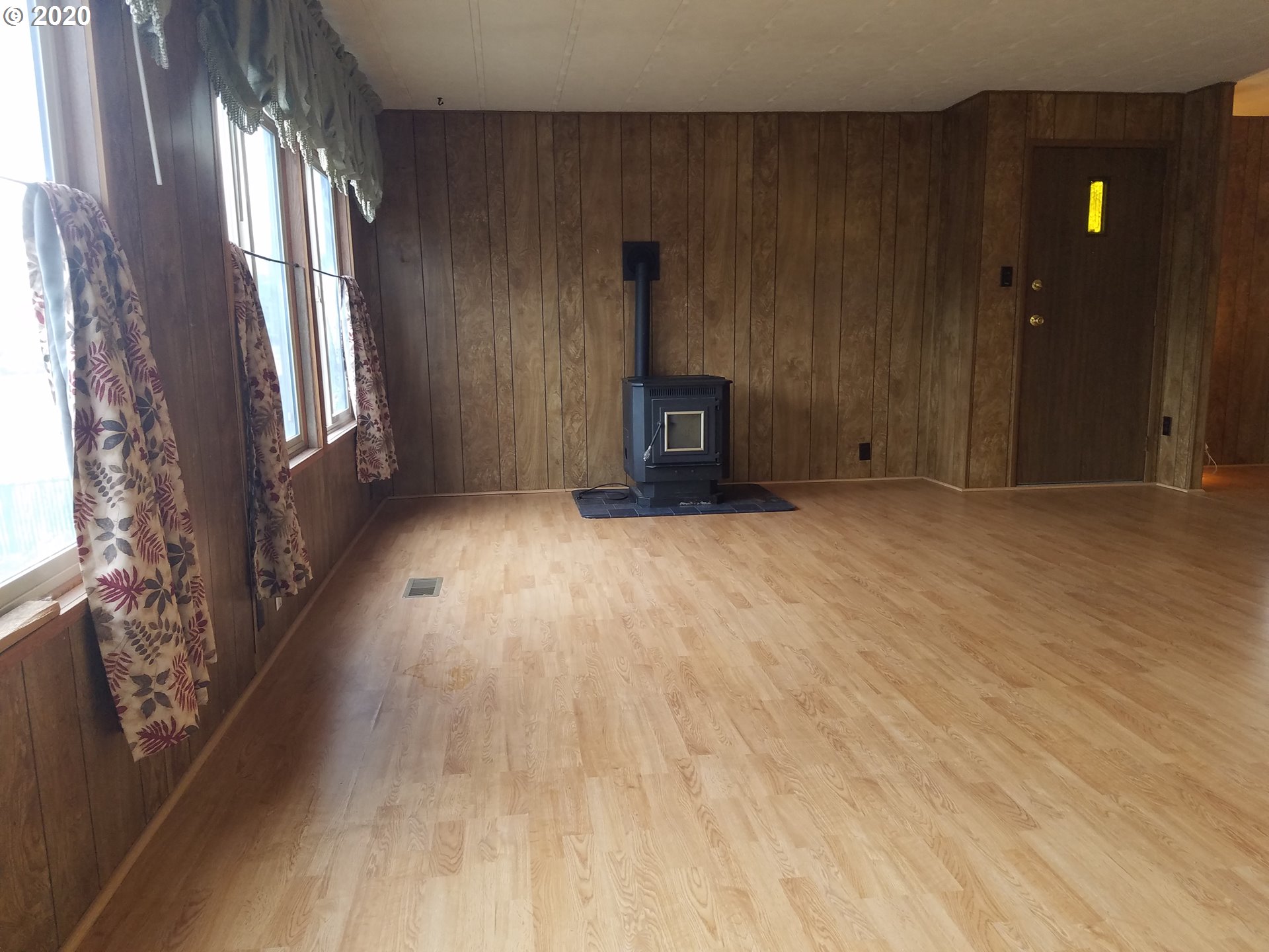 5219 Daisy Street Springfield, OR 97478 - Photo 8 of 25