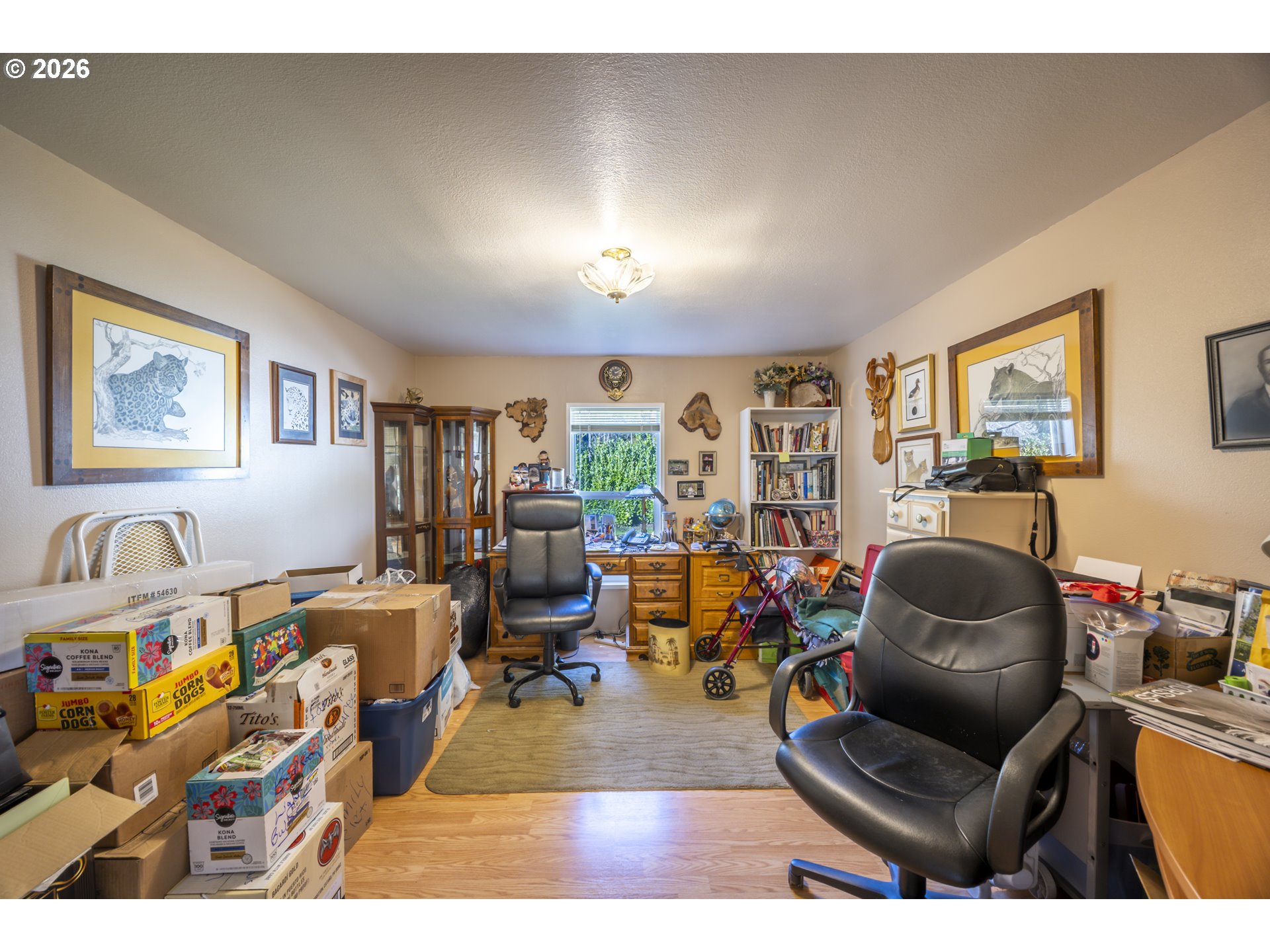 9580 North Fork Siuslaw Road Florence, OR 97439 - Photo 46 of 48 a living room with furniture and a flat screen tv