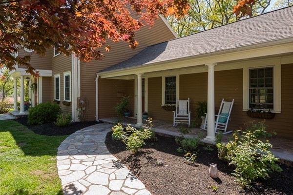 22 Andrew Isle Road Hingham, MA 02043 - Photo 4 of 25 Gallery Image 4