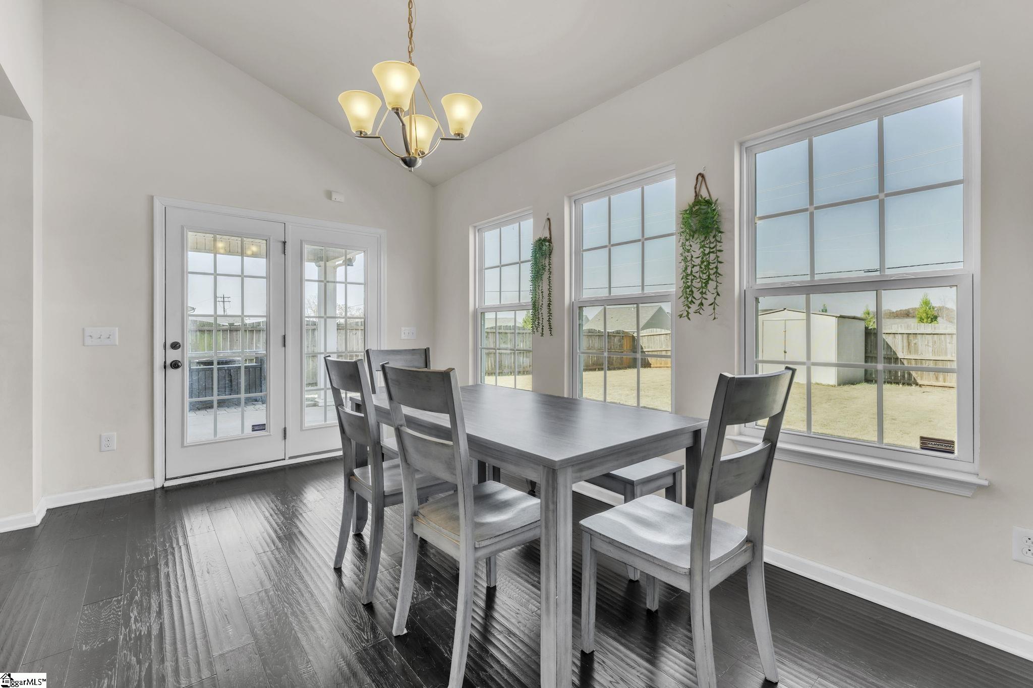 328 Bucklebury Road Greer, SC 29651 - Photo 11 of 39