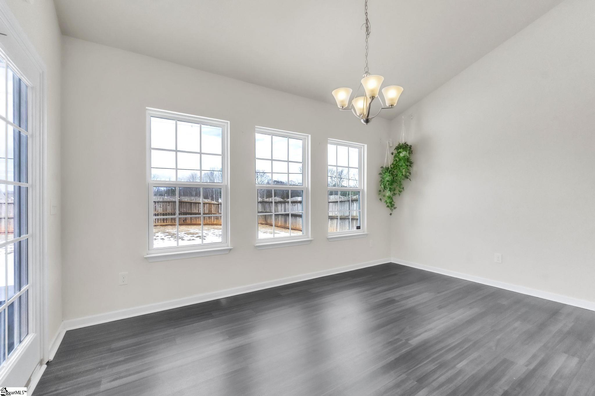 328 Bucklebury Road Greer, SC 29651 - Photo 14 of 38