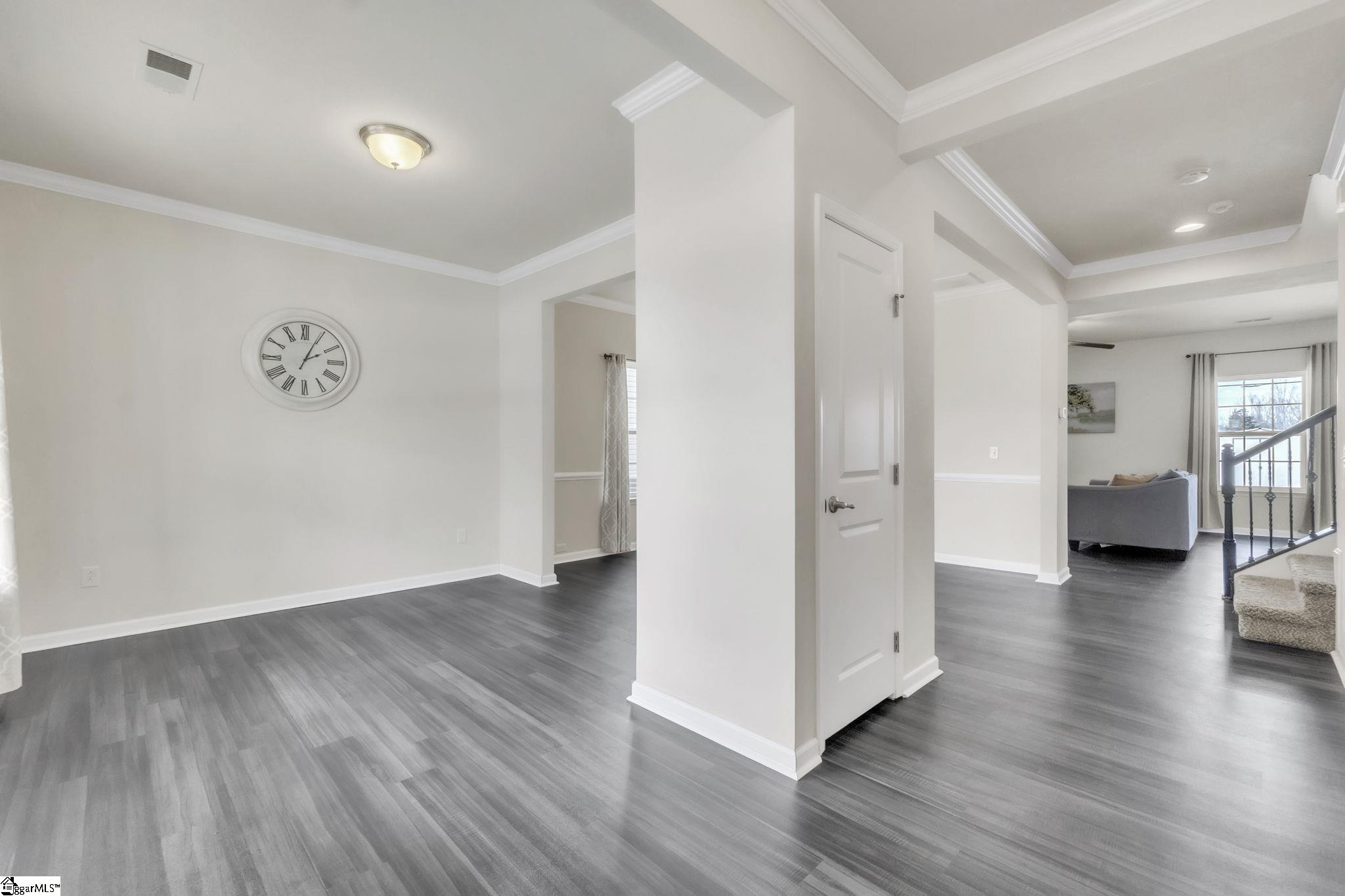 328 Bucklebury Road Greer, SC 29651 - Photo 2 of 38