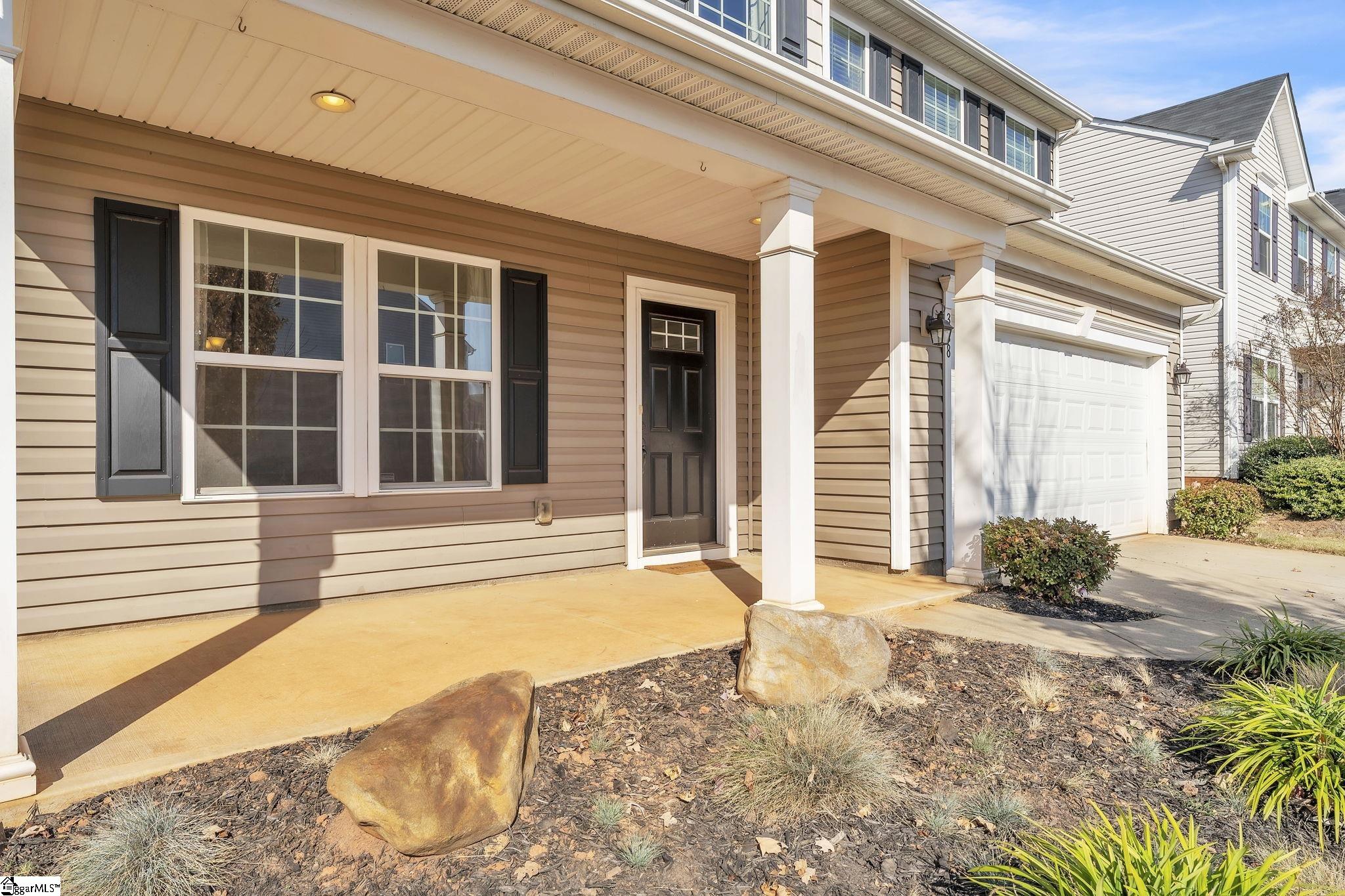 328 Bucklebury Road Greer, SC 29651 - Photo 3 of 39