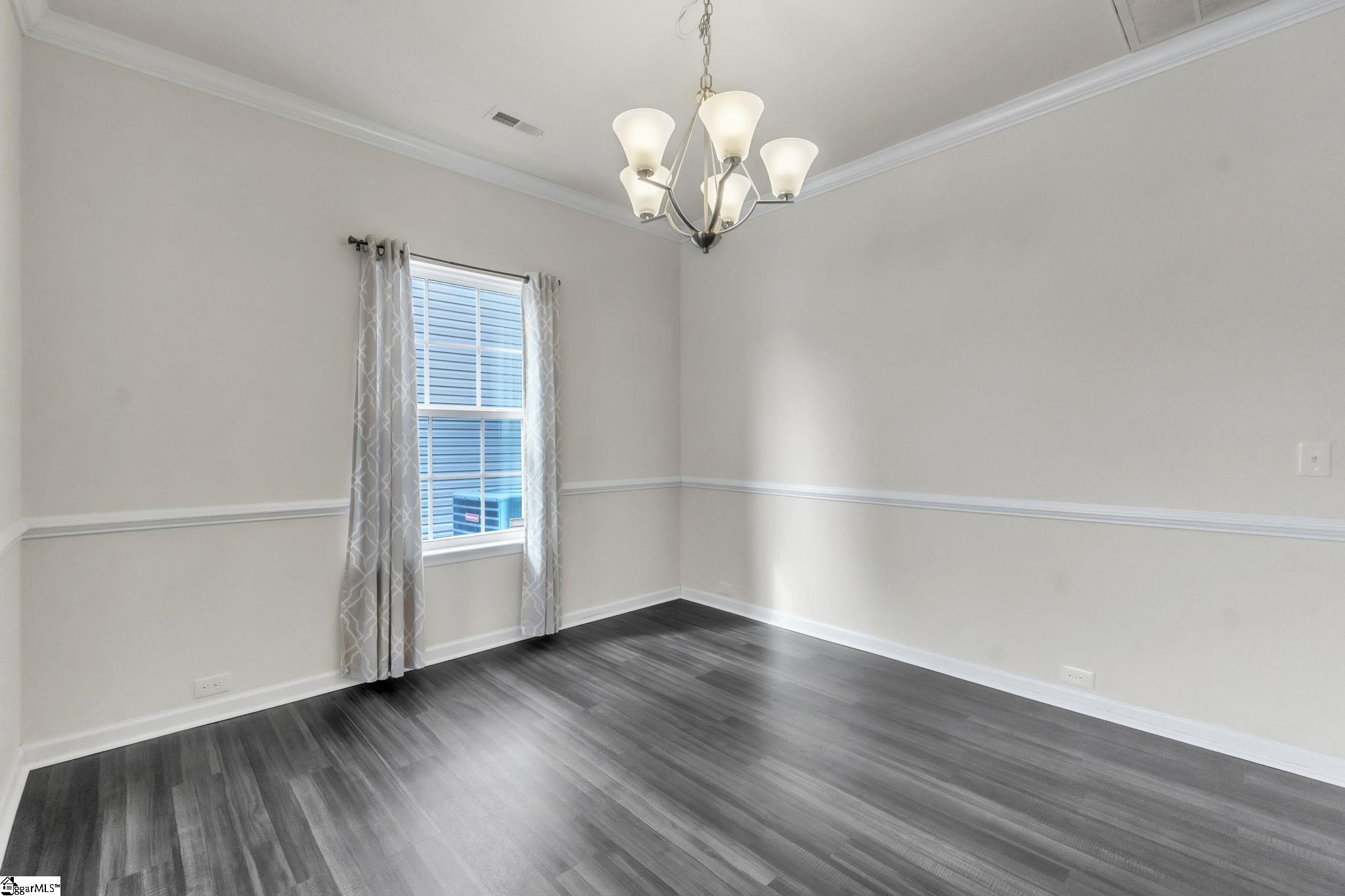 328 Bucklebury Road Greer, SC 29651 - Photo 5 of 38