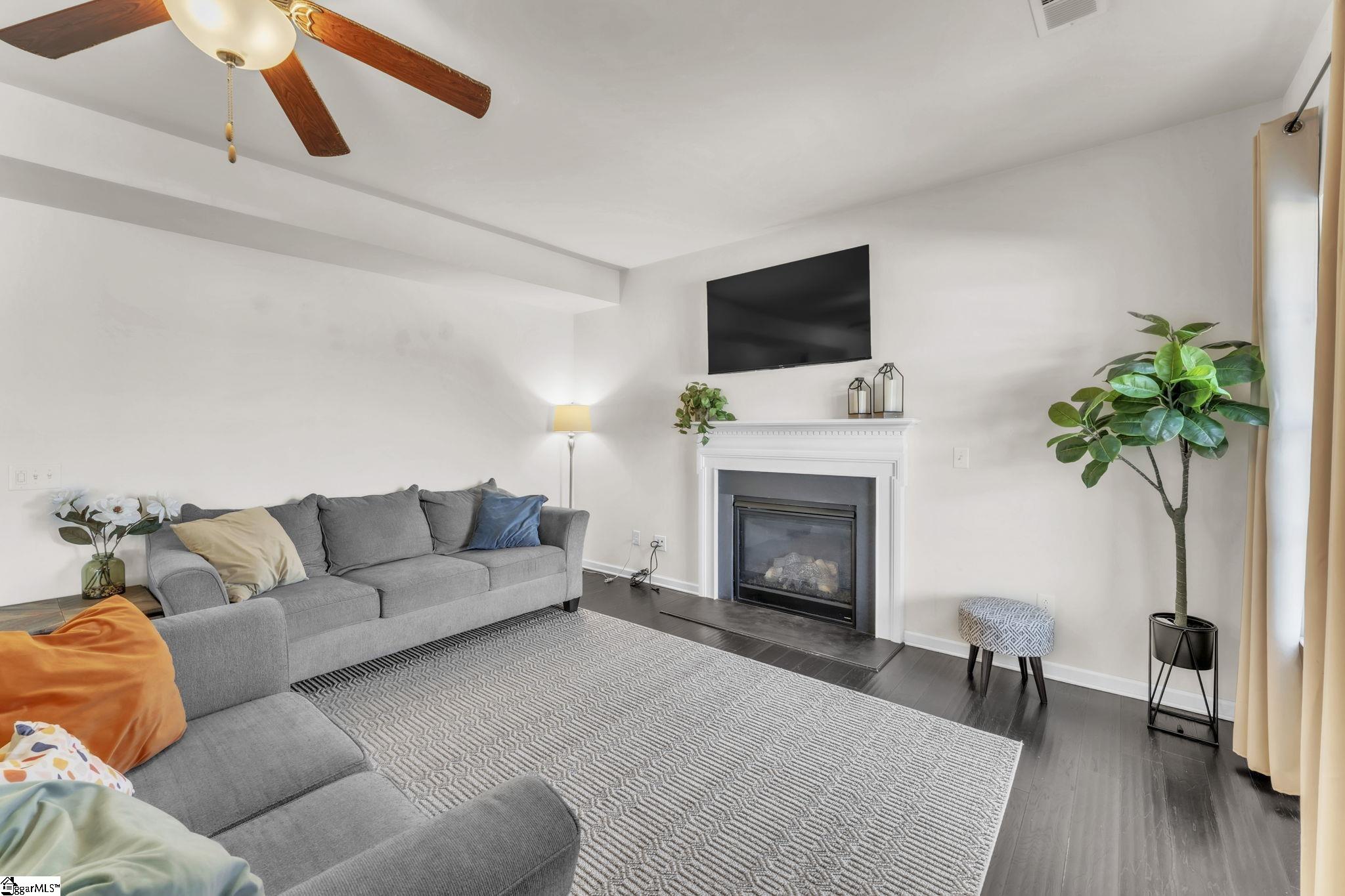 328 Bucklebury Road Greer, SC 29651 - Photo 6 of 39