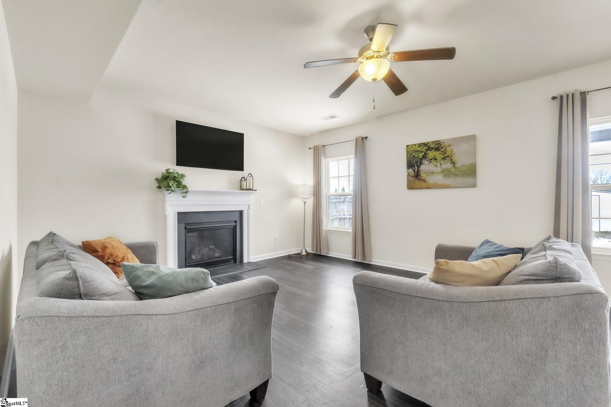 328 Bucklebury Road Greer, SC 29651 - Photo 8 of 38